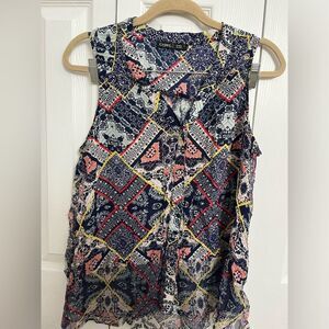 Sleeveless Blouse from Gypsy. Size Large.